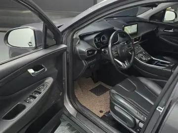 2022 Hyundai Santa Fe с пробегом 50 004 км