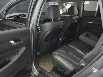 2022 Hyundai Santa Fe с пробегом 50 004 км