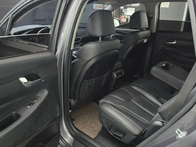 2022 Hyundai Santa Fe с пробегом 50 004 км