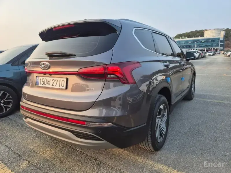2022 Hyundai Santa Fe с пробегом 17 303 км