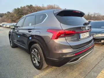 2022 Hyundai Santa Fe с пробегом 17 303 км