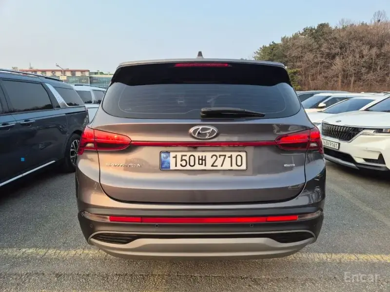 2022 Hyundai Santa Fe с пробегом 17 303 км