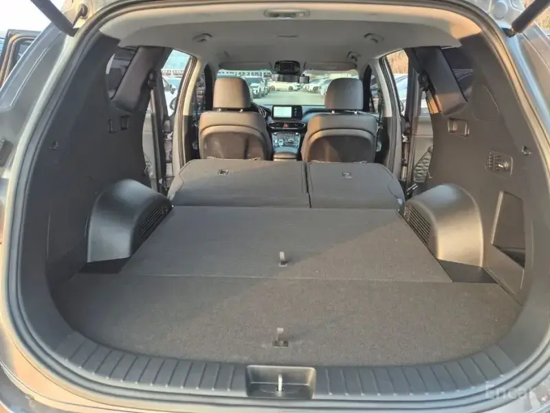 2022 Hyundai Santa Fe с пробегом 17 303 км