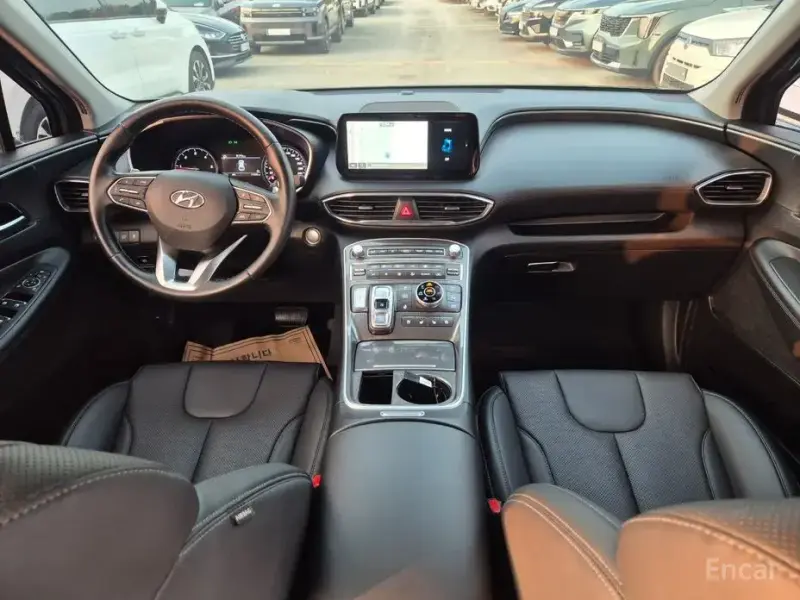 2022 Hyundai Santa Fe с пробегом 17 303 км