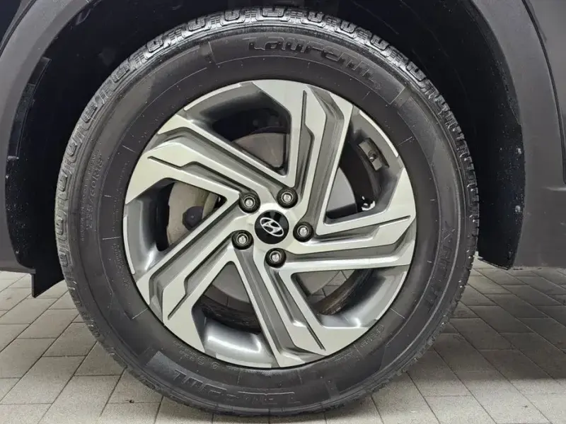 2023 Hyundai Santa Fe с пробегом 70 709 км