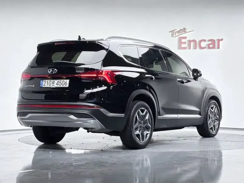 2022 Hyundai Santa Fe с пробегом 50 001 км