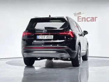 2022 Hyundai Santa Fe с пробегом 50 001 км