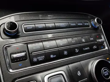 2021 Hyundai Santa Fe с пробегом 136 078 км