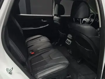 2023 Hyundai Santa Fe с пробегом 69 617 км