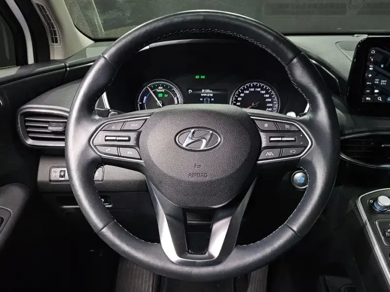 2023 Hyundai Santa Fe с пробегом 69 617 км