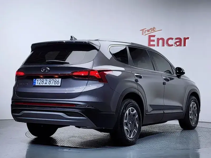 2022 Hyundai Santa Fe с пробегом 27 770 км