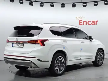 2023 Hyundai Santa Fe с пробегом 31 643 км