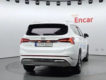 2023 Hyundai Santa Fe с пробегом 31 643 км