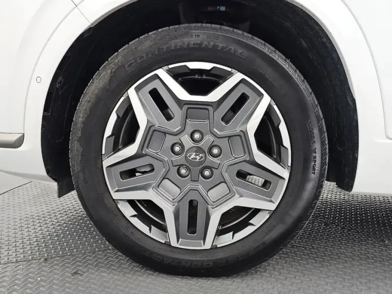 2023 Hyundai Santa Fe с пробегом 31 643 км