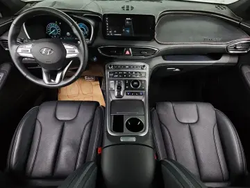 2023 Hyundai Santa Fe с пробегом 31 643 км