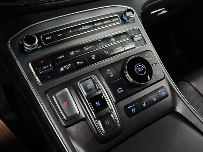 2023 Hyundai Santa Fe с пробегом 31 643 км
