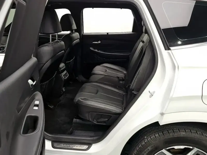 2023 Hyundai Santa Fe с пробегом 31 643 км
