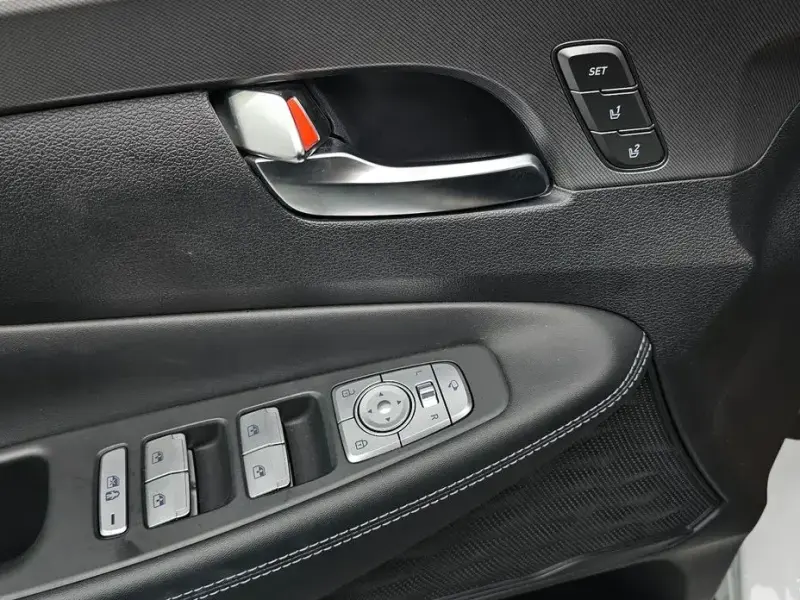 2023 Hyundai Santa Fe с пробегом 31 643 км