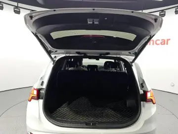 2023 Hyundai Santa Fe с пробегом 31 643 км