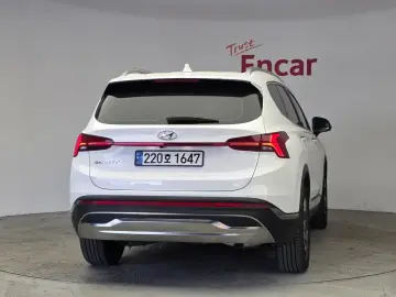2023 Hyundai Santa Fe с пробегом 35 957 км