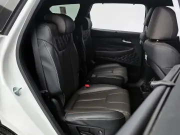 2023 Hyundai Santa Fe с пробегом 35 957 км