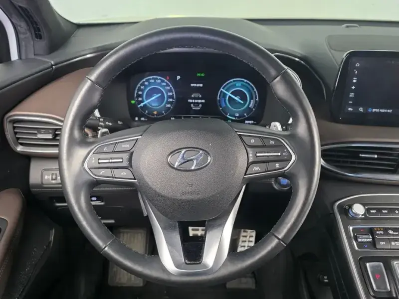 2023 Hyundai Santa Fe с пробегом 35 957 км
