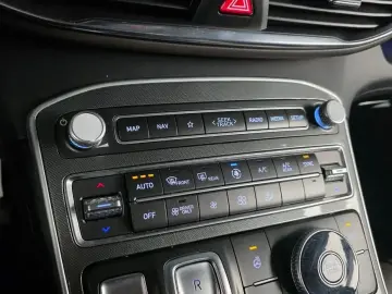 2023 Hyundai Santa Fe с пробегом 35 957 км