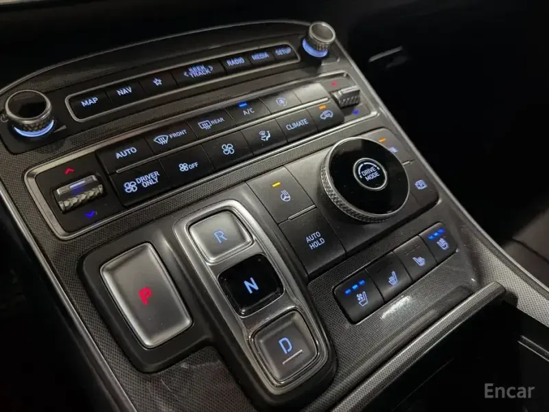 2021 Hyundai Santa Fe с пробегом 68 197 км