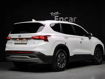 2023 Hyundai Santa Fe с пробегом 44 438 км