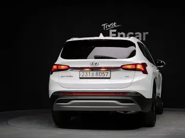 2023 Hyundai Santa Fe с пробегом 44 438 км