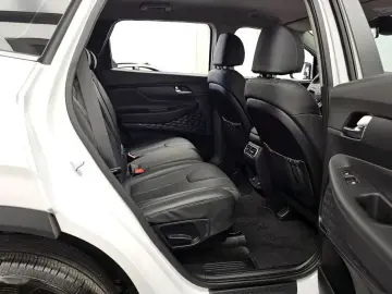 2023 Hyundai Santa Fe с пробегом 44 438 км