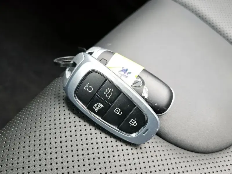 2023 Hyundai Santa Fe с пробегом 44 438 км