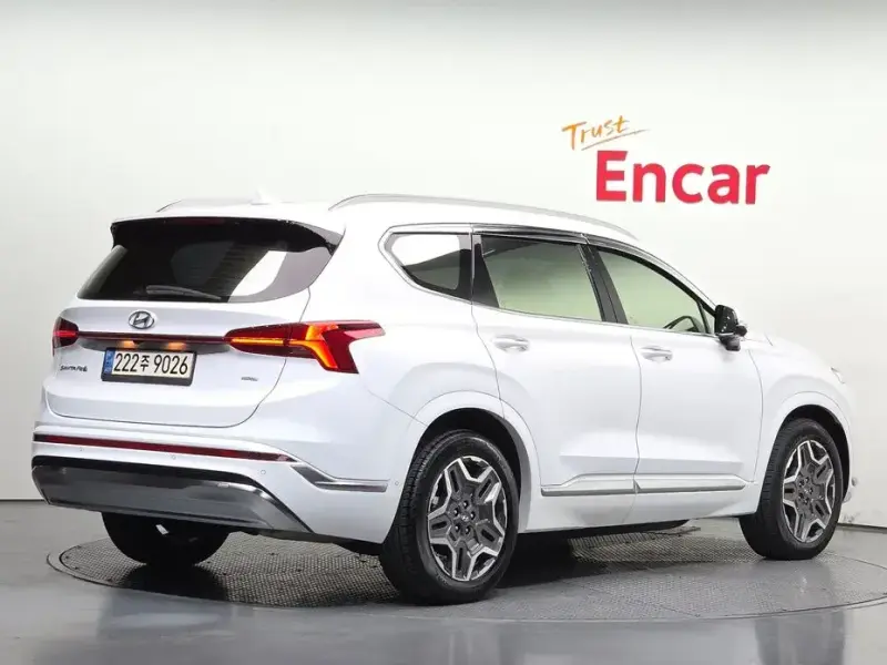 2023 Hyundai Santa Fe с пробегом 46 406 км