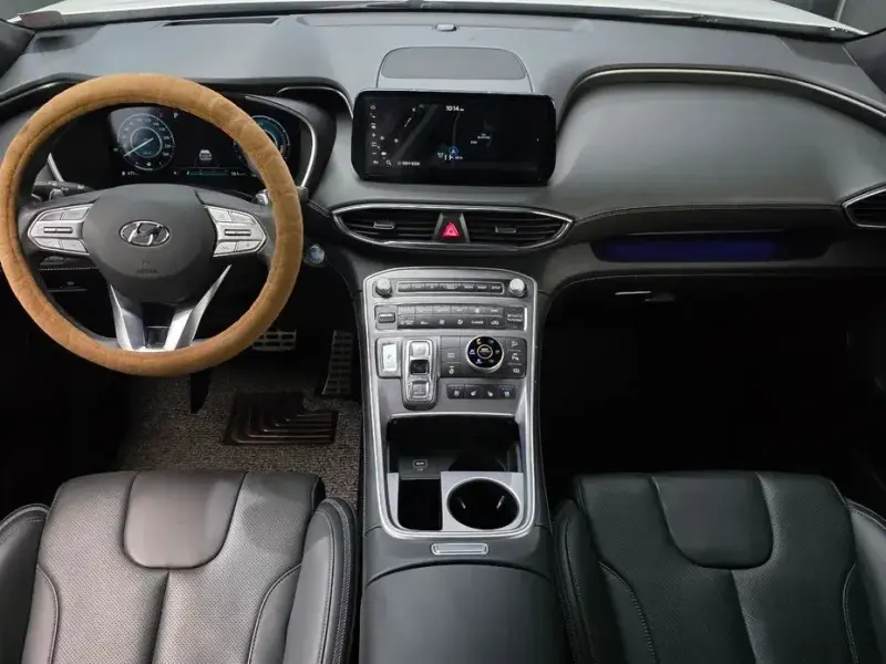 2023 Hyundai Santa Fe с пробегом 46 406 км