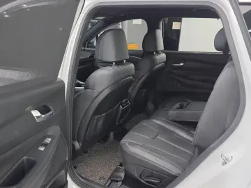 2023 Hyundai Santa Fe с пробегом 46 406 км