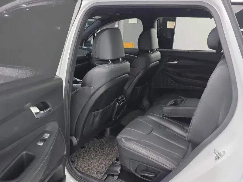 2023 Hyundai Santa Fe с пробегом 46 406 км