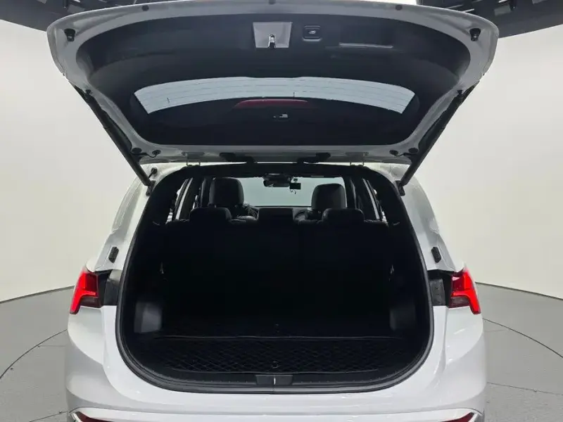 2023 Hyundai Santa Fe с пробегом 58 063 км