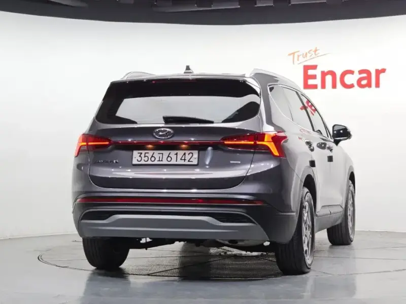 2023 Hyundai Santa Fe с пробегом 63 582 км