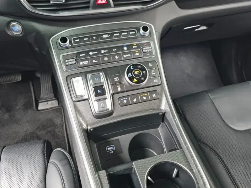 2023 Hyundai Santa Fe с пробегом 63 582 км