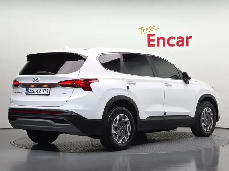2023 Hyundai Santa Fe с пробегом 32 142 км
