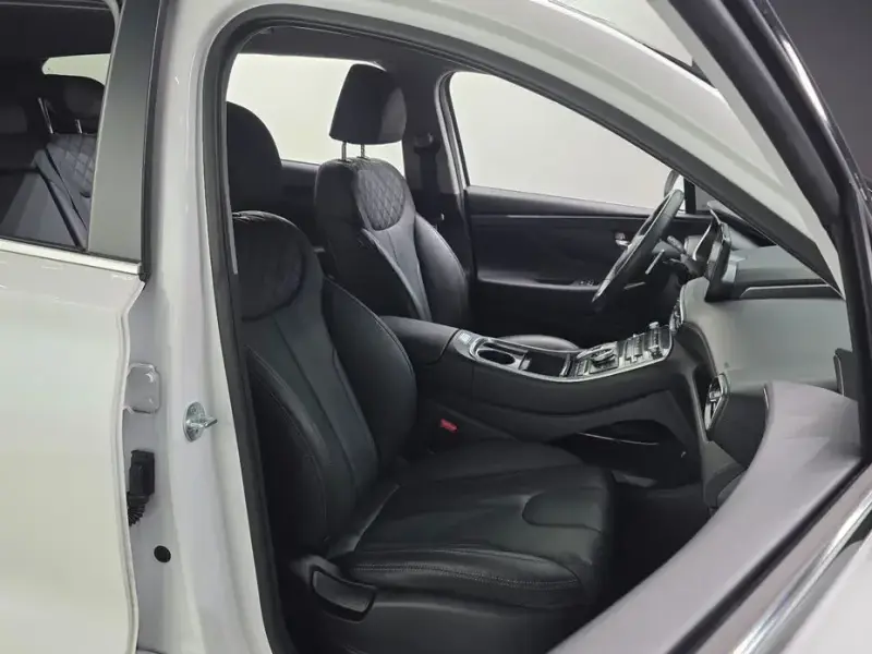 2023 Hyundai Santa Fe с пробегом 32 142 км