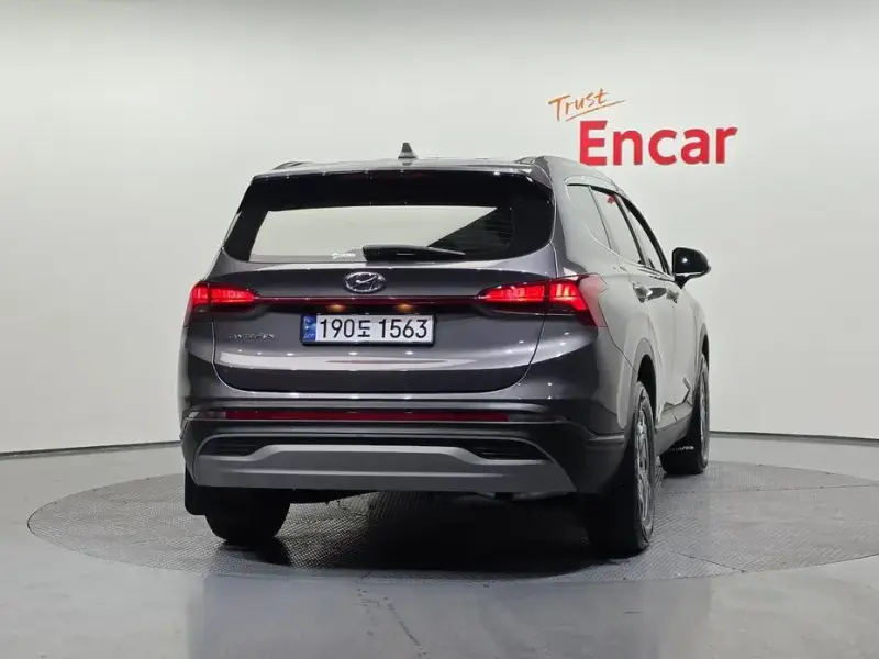 2023 Hyundai Santa Fe с пробегом 35 109 км