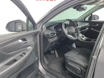 2023 Hyundai Santa Fe с пробегом 35 109 км