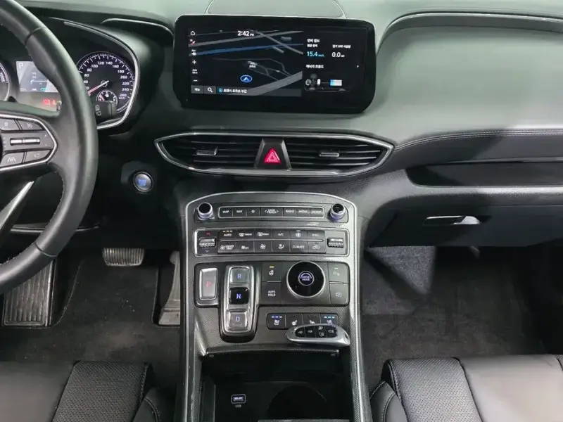 2023 Hyundai Santa Fe с пробегом 35 109 км