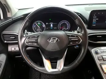 2021 Hyundai Santa Fe с пробегом 68 472 км
