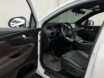 2023 Hyundai Santa Fe с пробегом 61 408 км