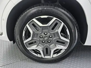 2023 Hyundai Santa Fe с пробегом 29 566 км