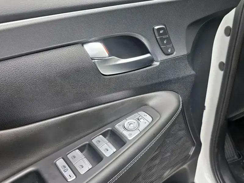 2023 Hyundai Santa Fe с пробегом 29 566 км