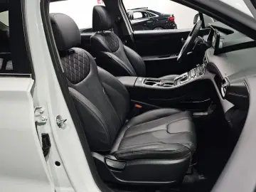 2022 Hyundai Santa Fe с пробегом 24 595 км