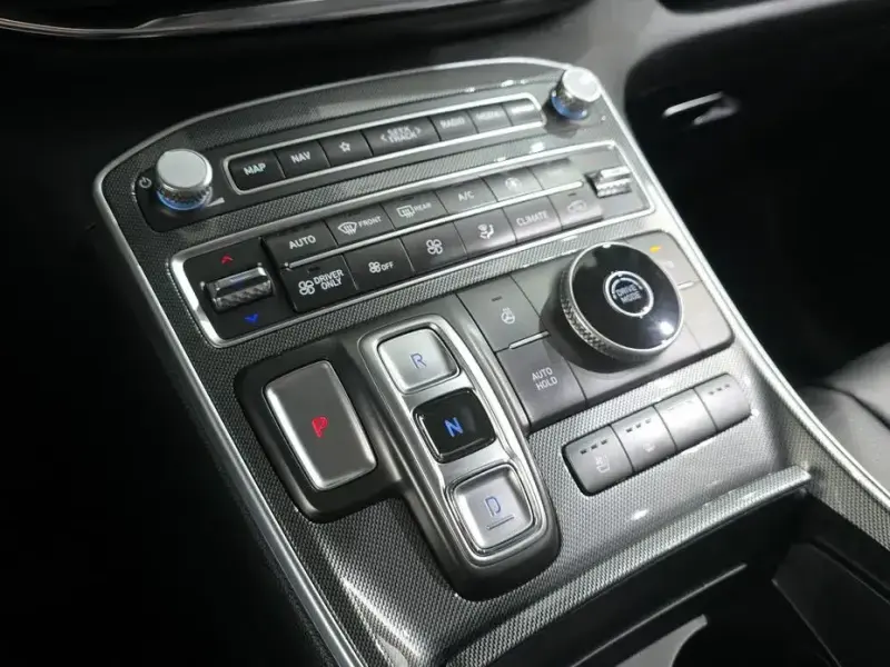 2022 Hyundai Santa Fe с пробегом 22 209 км